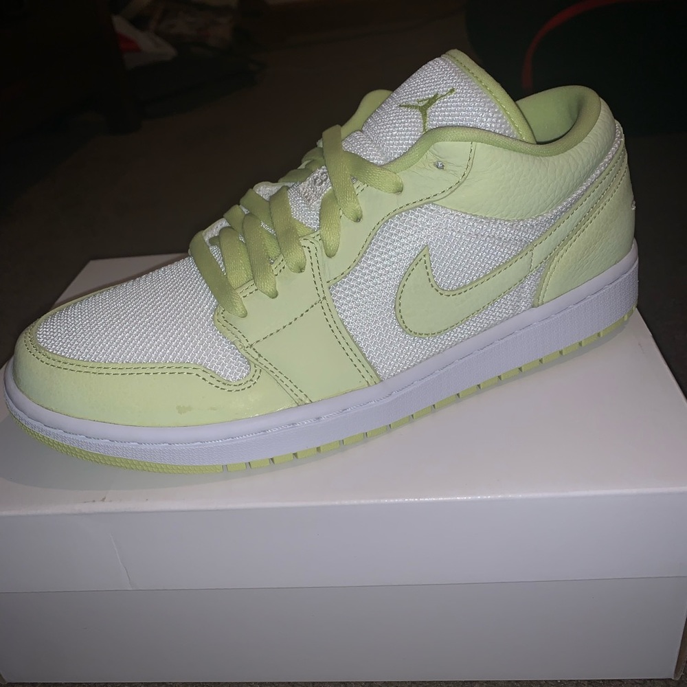 WMNS AIR JORDAN 1 LOW SE